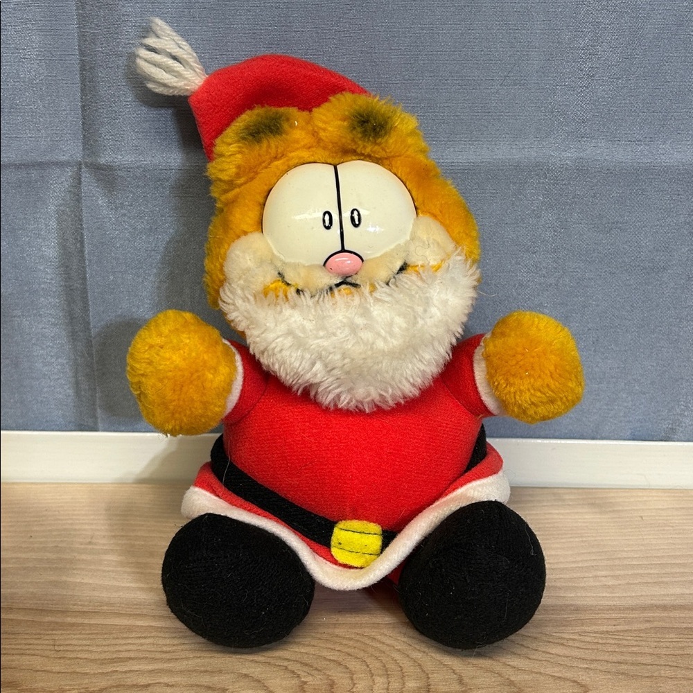 Garfield Santa Claus Christmas 8” Cat Plush Stuffed Toy Vintage 1983